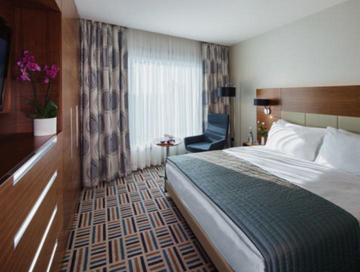 720xmovenpick_hotel_2368_03